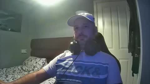 bluebirdflame1 online show from October 24, 9:55 pm