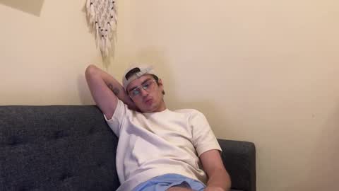 Daan online show from February 8, 2:04 am