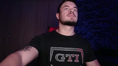 blueeyeboy0 online show from February 17, 6:09 am