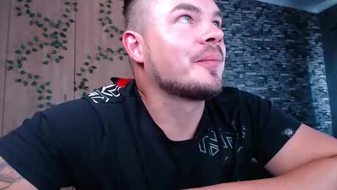 blueeyeboy0 online show from January 16, 10:41 am