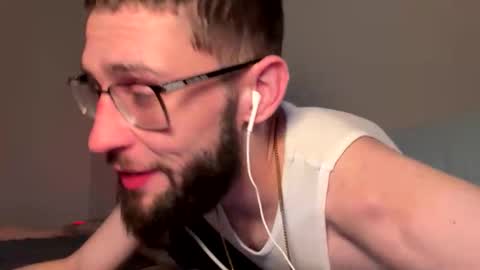 Snapshot of blueeyedcurvy chatting on April 10, 6:40 am blueeyedcurvy online show from April 10, 6:40 am