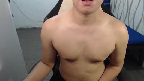 Andy Tan online show from December 6, 2:13 am