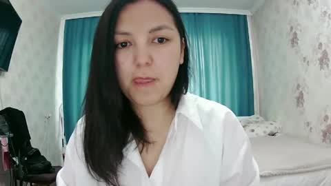 Snapshot of bluesilk_sins chatting on May 13, 5:27 am bluesilk_sins online show from May 13, 5:27 am