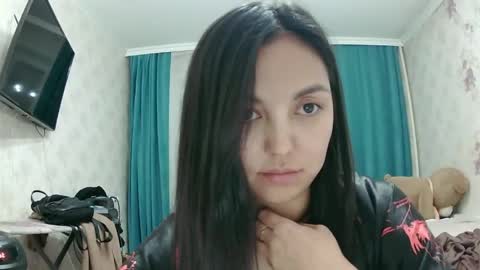 Snapshot of bluesilk_sins chatting on May 13, 5:43 pm bluesilk_sins online show from May 13, 5:43 pm
