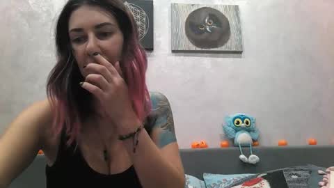 BlueXOwl online show from November 6, 5:58 pm