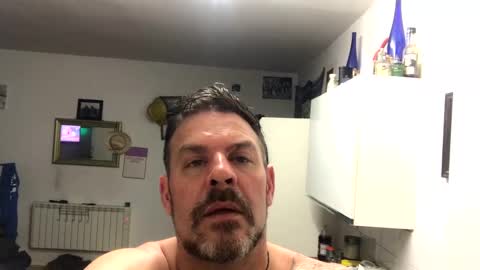 Blueyloey online show from December 6, 1:29 am