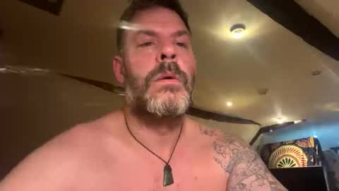 Blueyloey online show from September 25, 2:15 am