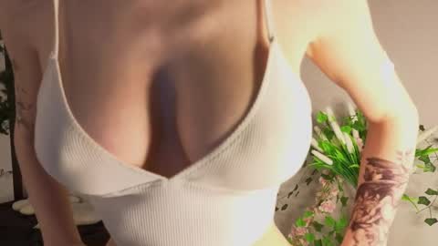 Dolores online show from April 14, 6:08 am