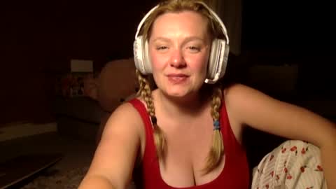 blushing_bonnie online show from June 20, 7:44 am
