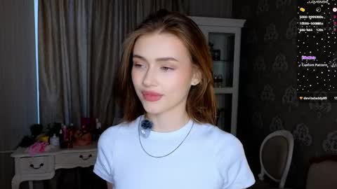 Snapshot of bluuemarine chatting on June 6, 4:23 pm Mary online show from June 6, 4:23 pm