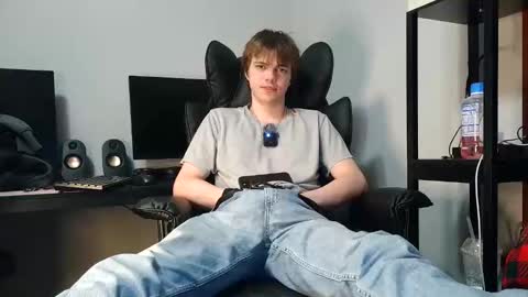 bobby72738 online show from December 15, 6:28 am