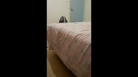 bobby_00x00 online show from February 20, 1:13 am