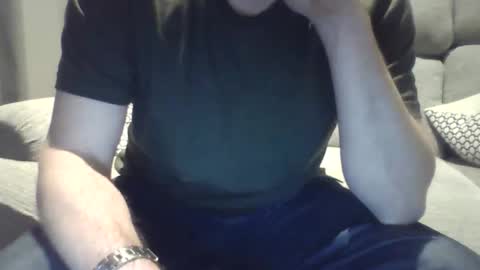 Snapshot of bobby_113 chatting on January 15, 12:37 am bobby_113 online show from January 15, 12:37 am