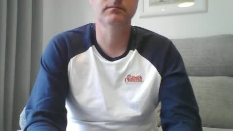 Snapshot of bobby_113 chatting on March 24, 11:48 am bobby_113 online show from March 24, 11:48 am