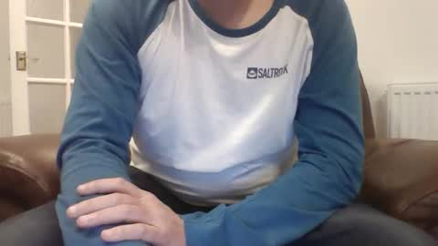 Snapshot of bobby_113 chatting on April 15, 7:58 pm bobby_113 online show from April 15, 7:58 pm