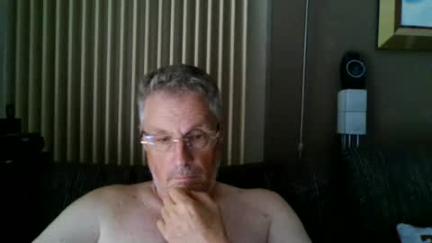 Snapshot of boddyman chatting on June 28, 11:38 am Boddy online show from June 28, 11:38 am