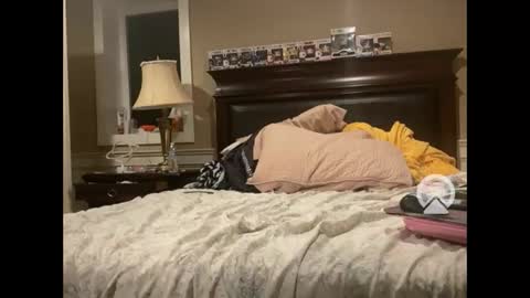 Snapshot of bodyyattiyatti chatting on December 7, 9:50 am Sailorartemis online show from December 7, 9:50 am