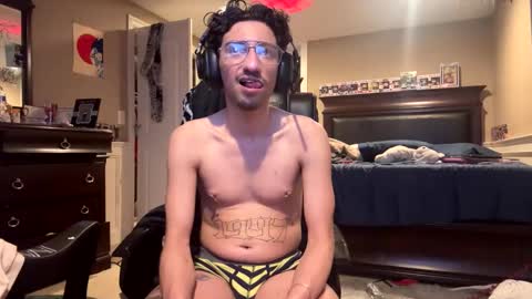 Snapshot of bodyyattiyatti chatting on February 14, 5:19 am Sailorartemis online show from February 14, 5:19 am