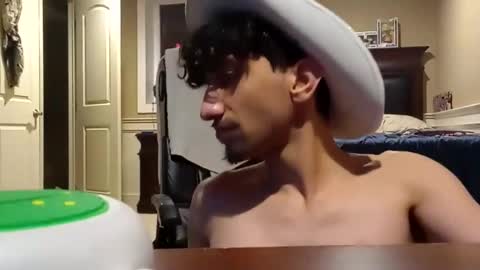 Snapshot of bodyyattiyatti chatting on February 18, 3:42 am Sailorartemis online show from February 18, 3:42 am