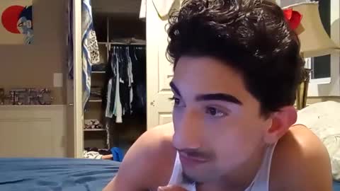 Snapshot of bodyyattiyatti chatting on March 3, 11:33 am Sailorartemis online show from March 3, 11:33 am