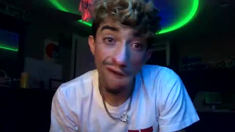 Snapshot of bodyyattiyatti chatting on October 16, 8:48 am Sailorartemis online show from October 16, 8:48 am