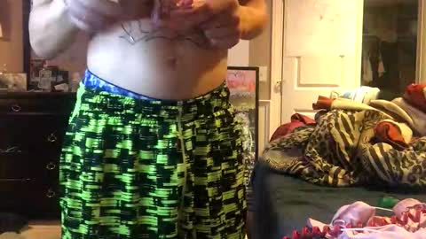 Snapshot of bodyyattiyatti chatting on October 24, 12:08 am Sailorartemis online show from October 24, 12:08 am