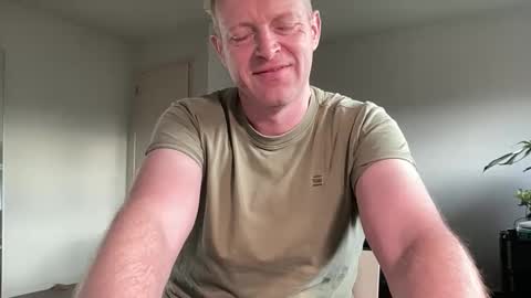 ask me online show from November 25, 8:47 am