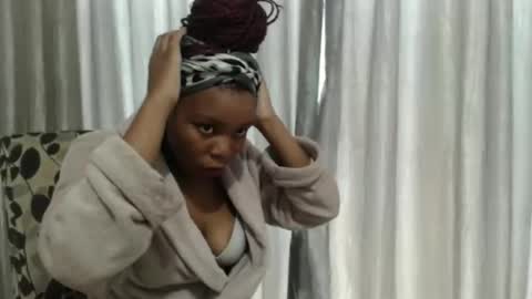 boitylips online show from May 24, 2:33 pm