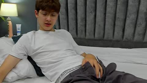 Boleyn online show from January 15, 10:57 pm