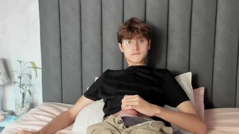 Boleyn online show from January 31, 1:02 pm