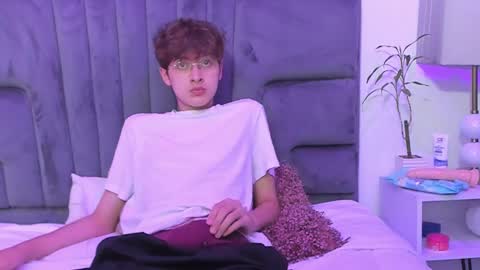 Boleyn online show from February 10, 12:08 pm