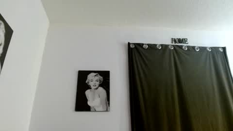 BombshellBaeby online show from November 6, 8:59 am