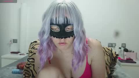 Lucy online show from March 31, 7:31 am