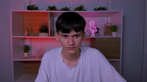 bondi_vv online show from October 25, 7:08 pm