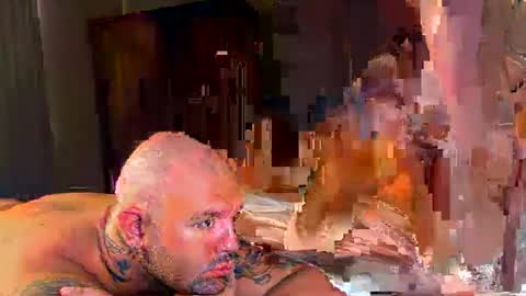 Snapshot of bonnieandclyde540767 chatting on July 6, 4:09 am bonnieandclyde540767 online show from July 6, 4:09 am