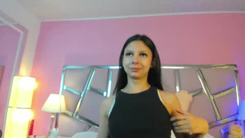 Snapshot of bonniepark_ chatting on February 12, 12:01 pm Bonnie online show from February 12, 12:01 pm