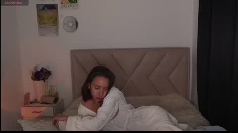 Snapshot of bonnieshyy chatting on July 3, 6:53 am Bonnie online show from July 3, 6:53 am