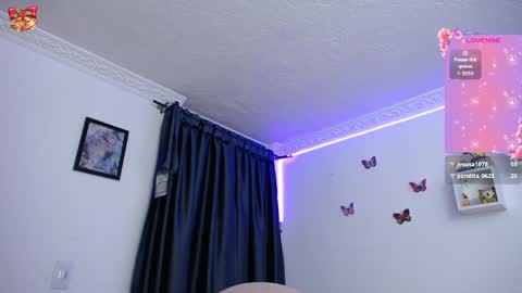 Snapshot of bonny_clyde_xx_ chatting on April 10, 4:39 am Soffy Brooks Independent model online show from April 10, 4:39 am