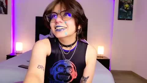 Snapshot of bonnyvel chatting on July 15, 7:52 pm BonnyVel online show from July 15, 7:52 pm