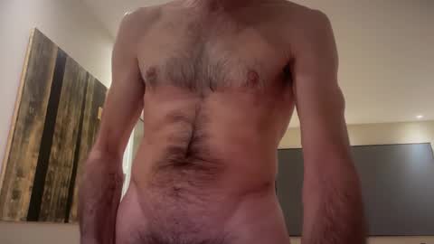 Snapshot of bonzo21 chatting on April 22, 8:32 pm bonzo21 online show from April 22, 8:32 pm