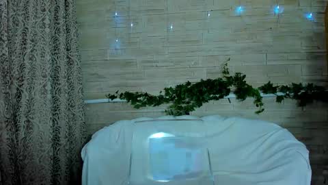 boobzilla_ online show from December 21, 8:27 pm