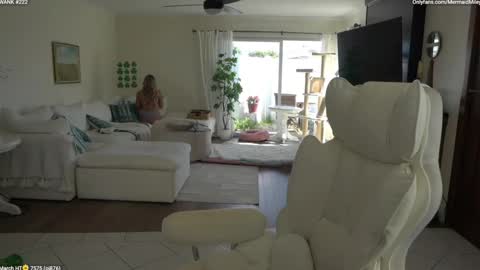 Miley online show from March 7, 10:40 pm