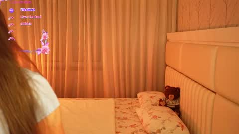 Snapshot of boootyfrytti chatting on July 6, 7:49 pm boootyfrytti online show from July 6, 7:49 pm