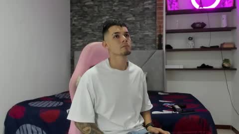 booyhott_ online show from February 21, 7:48 pm