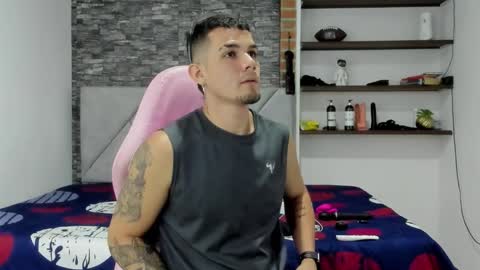 booyhott_ online show from February 25, 8:40 pm