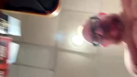 bornoferos1975 online show from November 16, 12:49 am