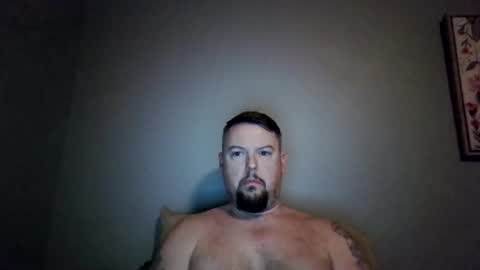 Snapshot of bowtieguy84 chatting on February 5, 2:27 am bowtieguy84 online show from February 5, 2:27 am