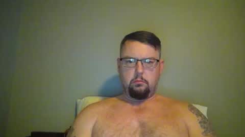 Snapshot of bowtieguy84 chatting on March 20, 2:27 am bowtieguy84 online show from March 20, 2:27 am