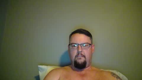 Snapshot of bowtieguy84 chatting on March 26, 3:01 am bowtieguy84 online show from March 26, 3:01 am