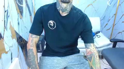 boy_tatto77 online show from July 18, 1:54 am